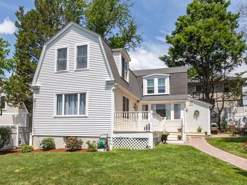 10 Whitlowe Road, Newton, MA 02465