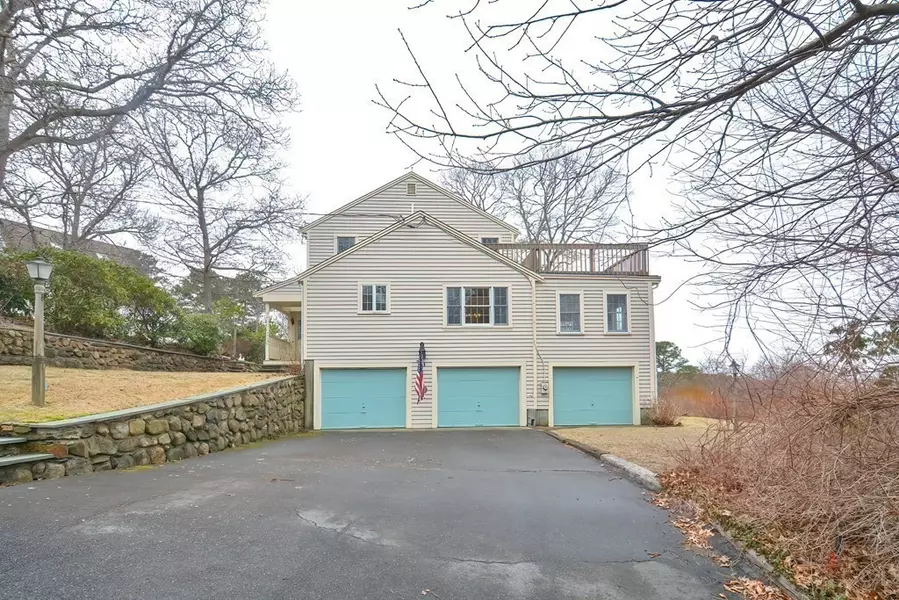 91 Longfellow Dr, Yarmouth, MA 02675