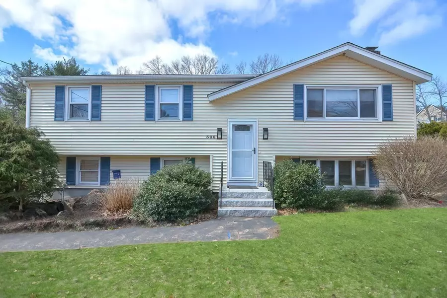 306 Thurston St, Wrentham, MA 02093