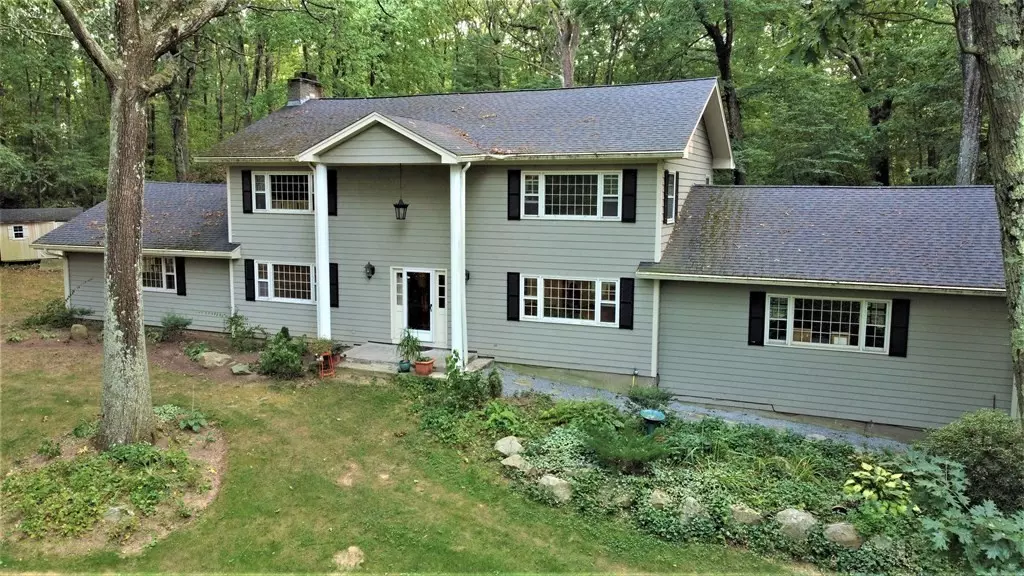 271 Pine Swamp, Cumberland, RI 02864