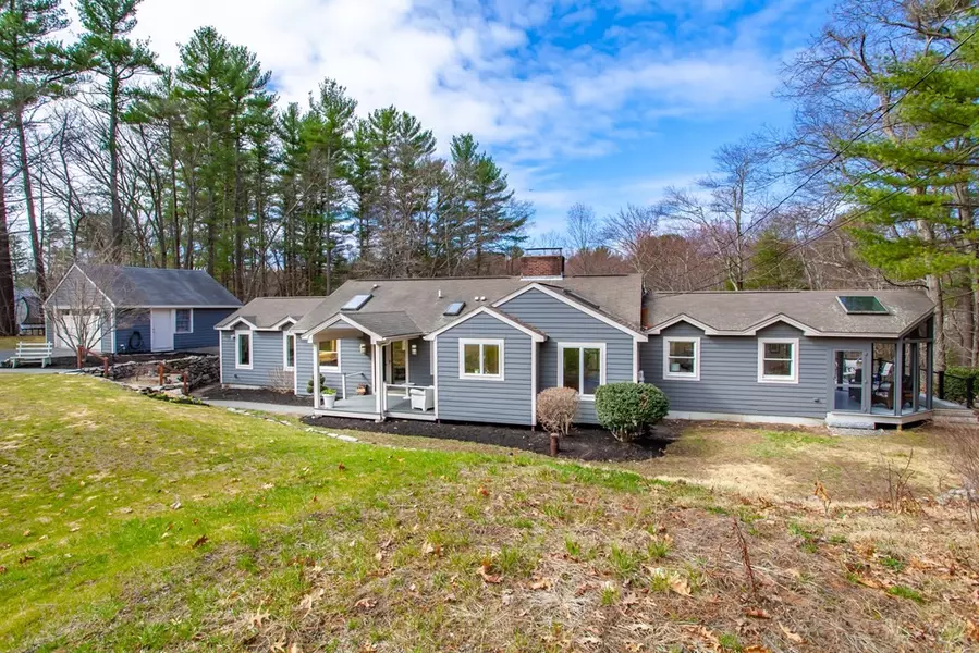 43 Partridge Ln, Carlisle, MA 01741