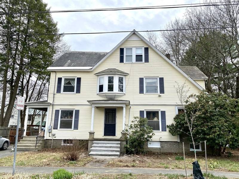 92 Sanderson St, Greenfield, MA 01301