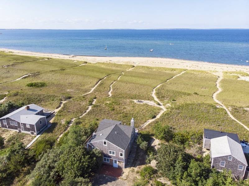 13 Oxcart Rd, Aquinnah, MA 02535