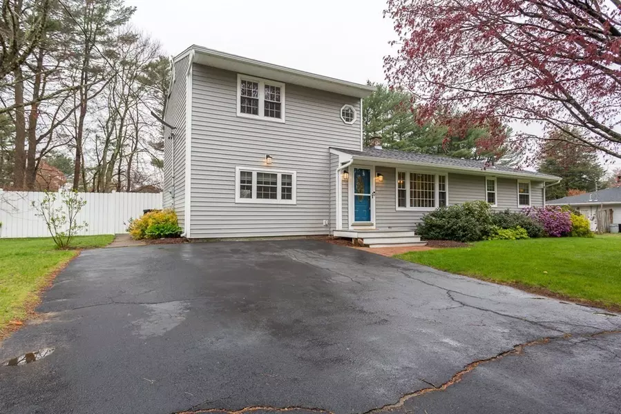 93 Barbara Rd, Raynham, MA 02767