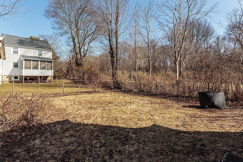 Milton, MA 02186,12 Parkway Crescent