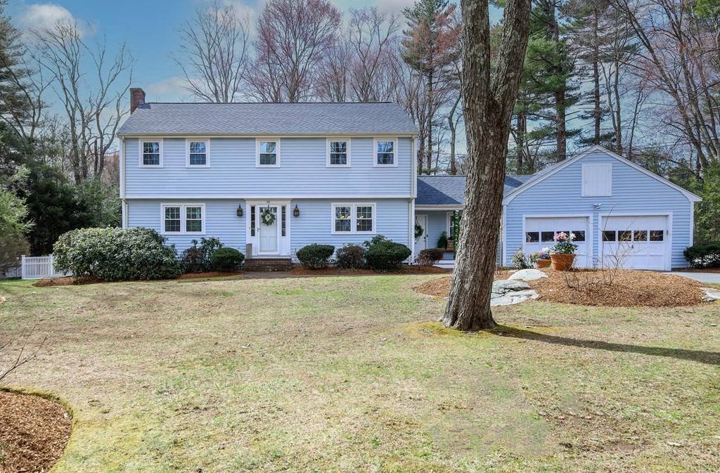 69 Fruit St, Norfolk, MA 02056