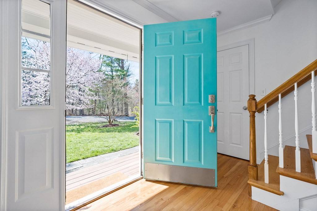 Cohasset, MA 02025,128 Lamberts Ln