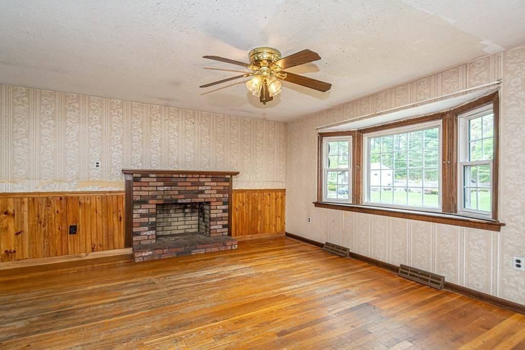 Tewksbury, MA 01876,35 Arlington St