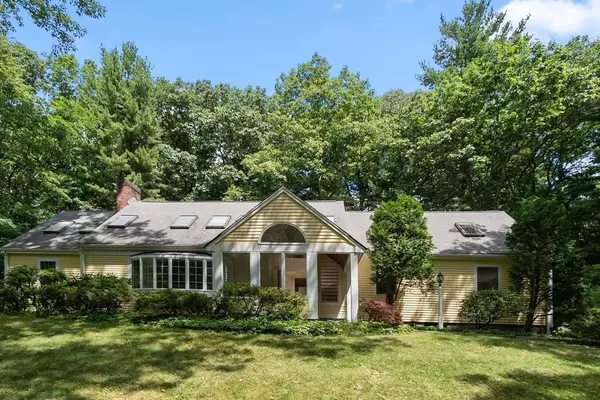 31 Green Ln, Weston, MA 02493