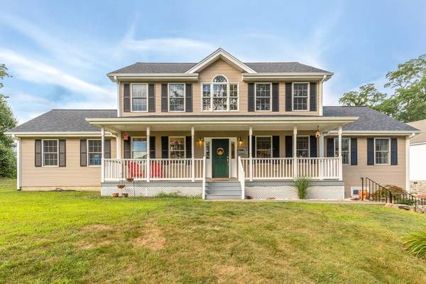 11 Abigail Dr, Hudson, MA 01749