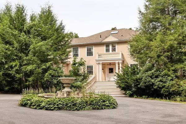 215 South Ave, Weston, MA 02493