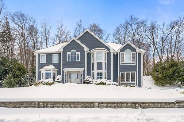 95 Leanne Dr, North Andover, MA 01845