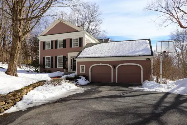 19 Maple St, Sherborn, MA 01770