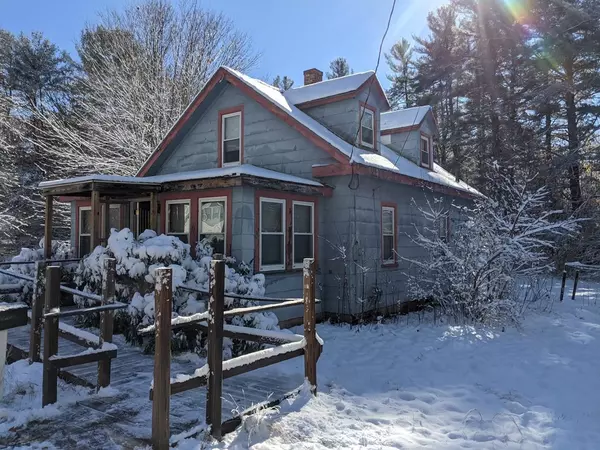 22 Brooks Village Rd, Templeton, MA 01452