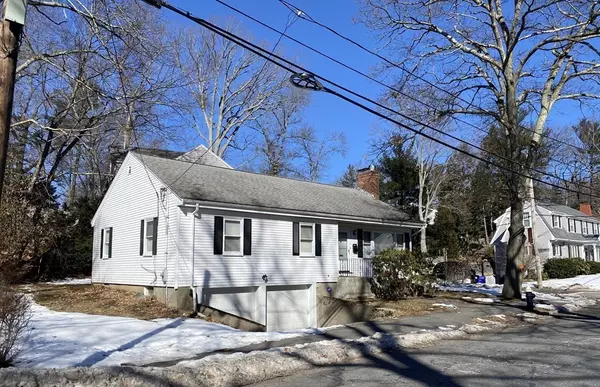 77 Risley Rd, Brookline, MA 02467