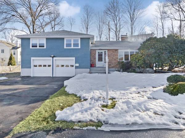 34 Rando Lane, Waltham, MA 02451