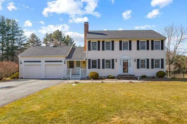 11 Matthew Ln, Mansfield, MA 02048