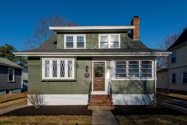 50 Lewis St, Franklin, MA 02038