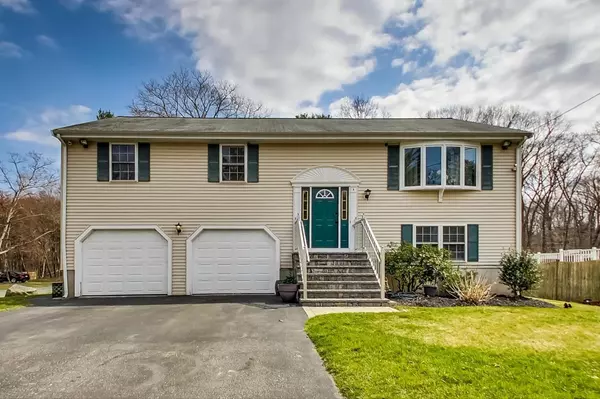 9 Glendale St, Randolph, MA 02368