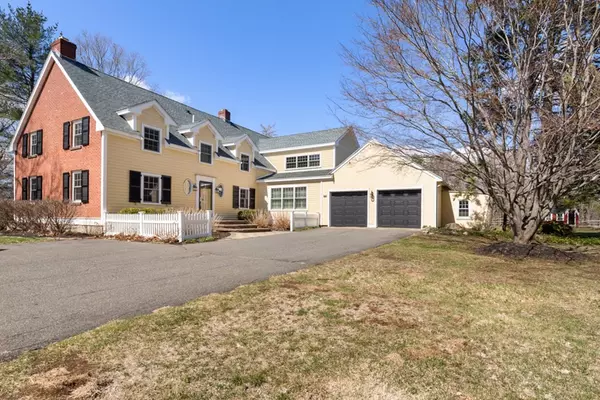 77 Killam Hill Rd, Boxford, MA 01921