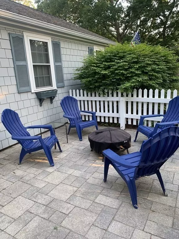 Falmouth, MA 02536,140 Maravista Ave