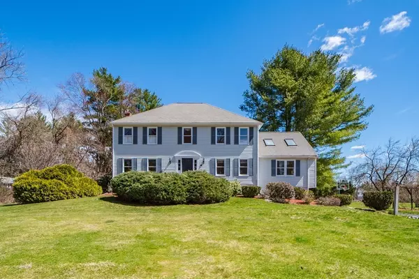 2 Shepherd Ln, Medfield, MA 02052