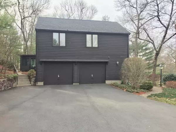 Lynnfield, MA 01940,15 Moran Road