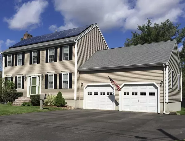 4 Bentwood Street, Foxboro, MA 02035