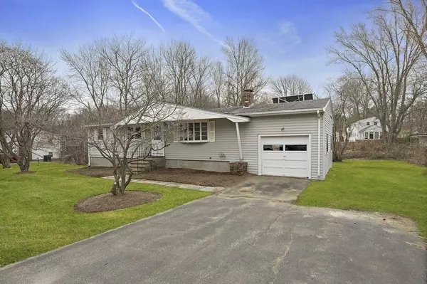 296 Groveland St, Abington, MA 02351