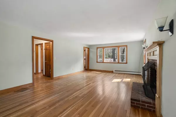 Groton, MA 01450,187 Sand Hill Road