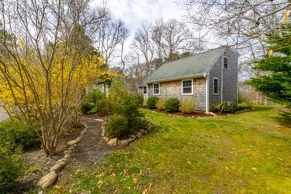 50 Lantern Lane, Tisbury, MA 02568