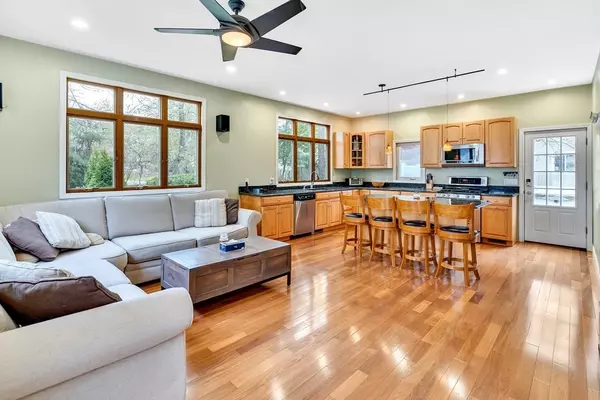 Billerica, MA 01821,6 Caesar Pl