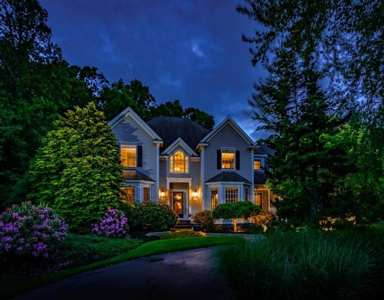 4 Olde Connecticut Path, Westborough, MA 01581