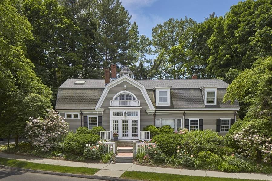 74 Holland Rd, Brookline, MA 02445