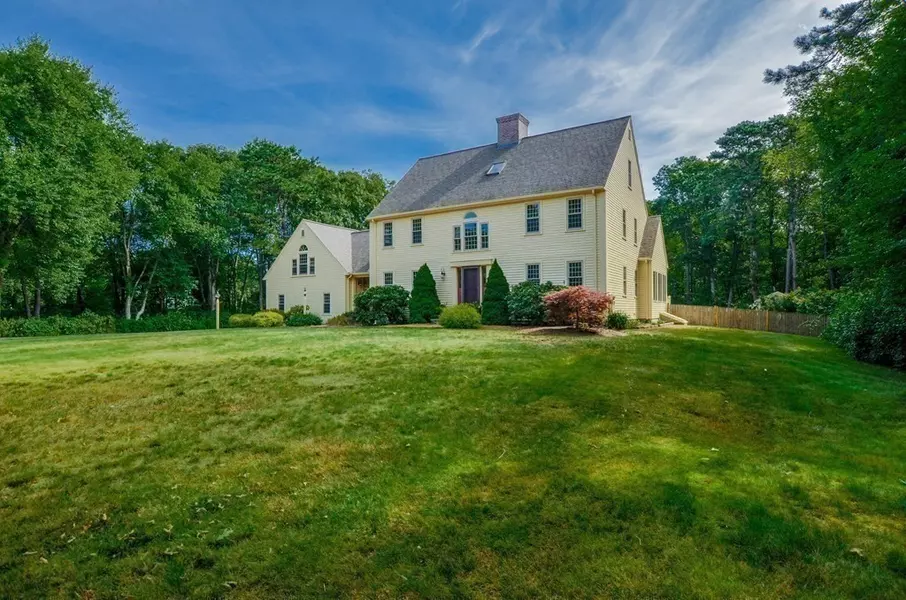 34 Bullivant Farm Rd, Marion, MA 02738