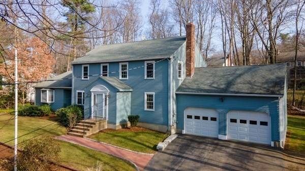 86 Pilgrim Dr, Holden, MA 01520