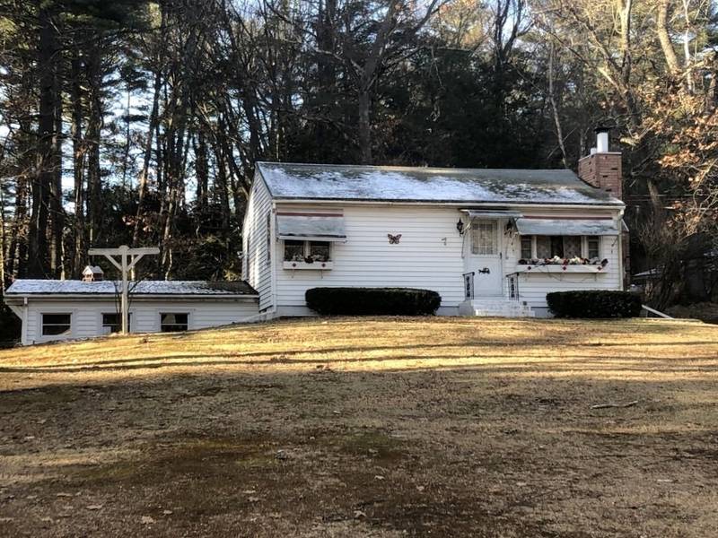 7 Darrel Avenue, Granby, MA 01033