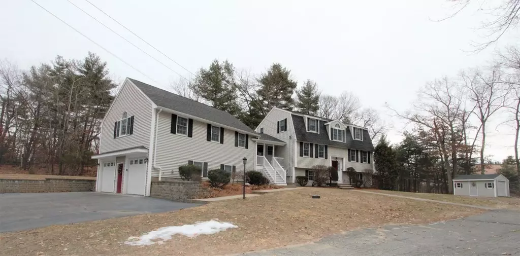 4 Kerrigan Ln, Billerica, MA 01862