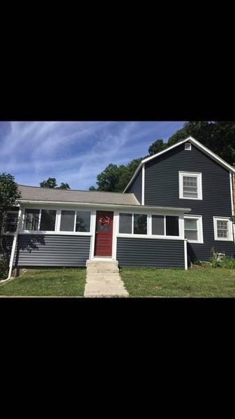 98 Petty Plain Rd, Greenfield, MA 01301