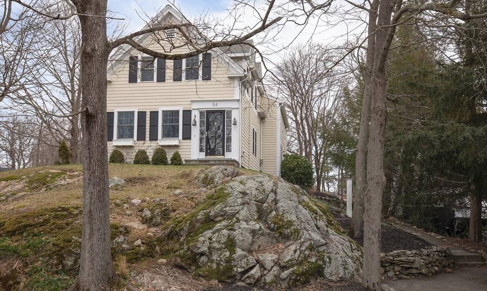 56 Elm St, Hingham, MA 02043