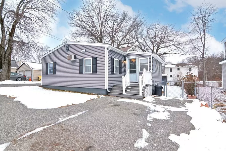 3 Deerfield St, Billerica, MA 01821