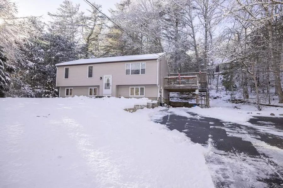 877 Federal Furnace Rd, Plymouth, MA 02360