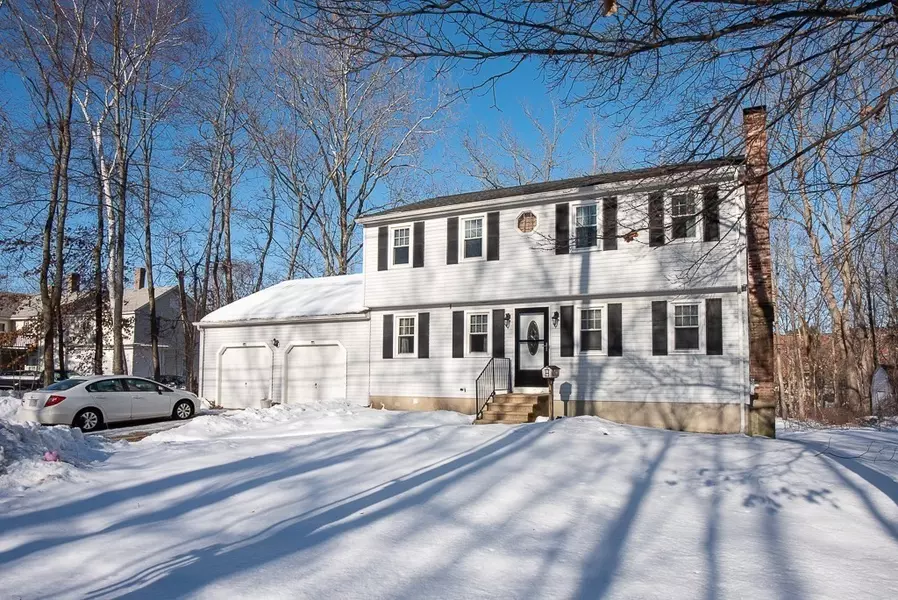 5 Maple St, Millbury, MA 01527