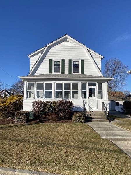 41 Norman Ave, Cranston, RI 02910