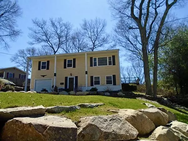 36 Cynthia Dr, Coventry, RI 02816