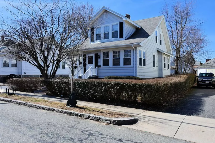 132 E Elm Ave, Quincy, MA 02170