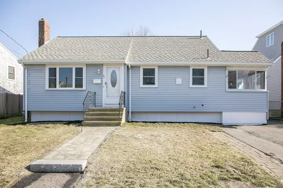 42 Packard Ave, Hull, MA 02045