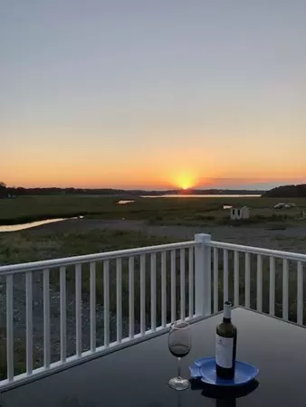 121 Glades Rd, Scituate, MA 02066