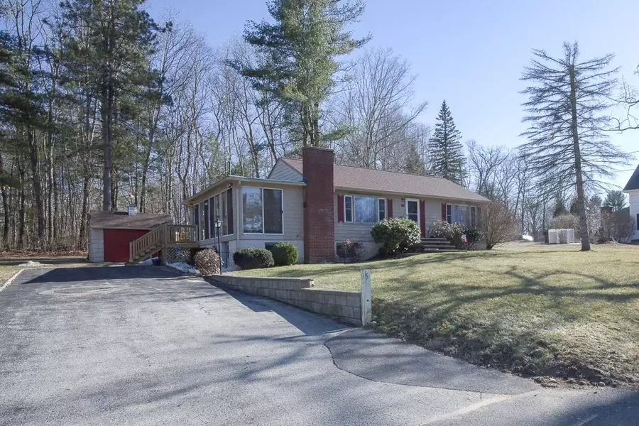 5 Stone St, Auburn, MA 01501