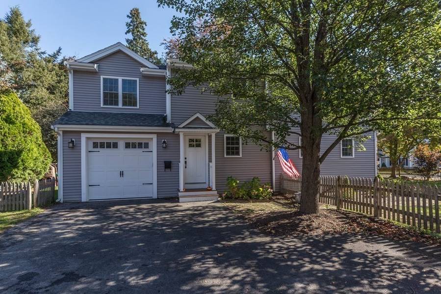 27 Fells Rd, Wellesley, MA 02482